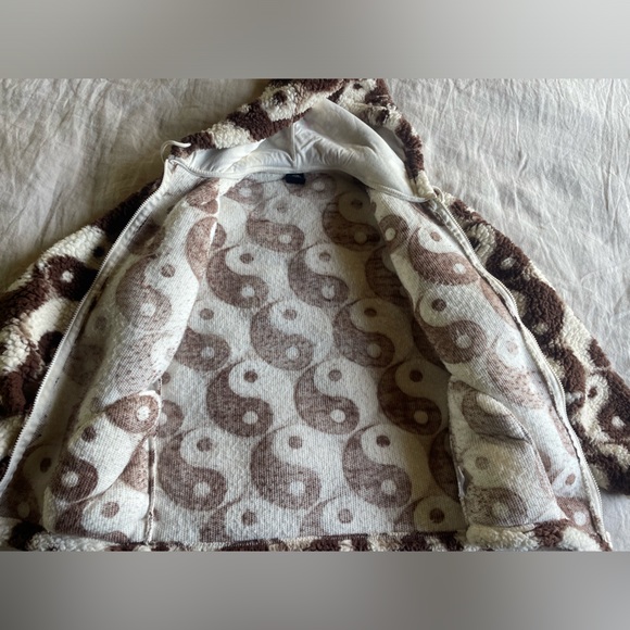 PacSun | Yin Yan Royal Printed Sherpa Hoodie - Picture 5 of 7